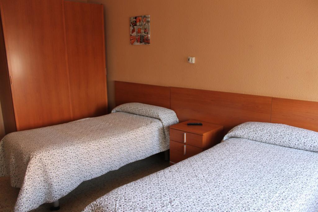 Hostal Cal Siles Ал-Прат-да-Любрагат Екстер'єр фото