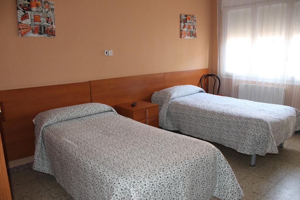 Hostal Cal Siles Ал-Прат-да-Любрагат Екстер'єр фото