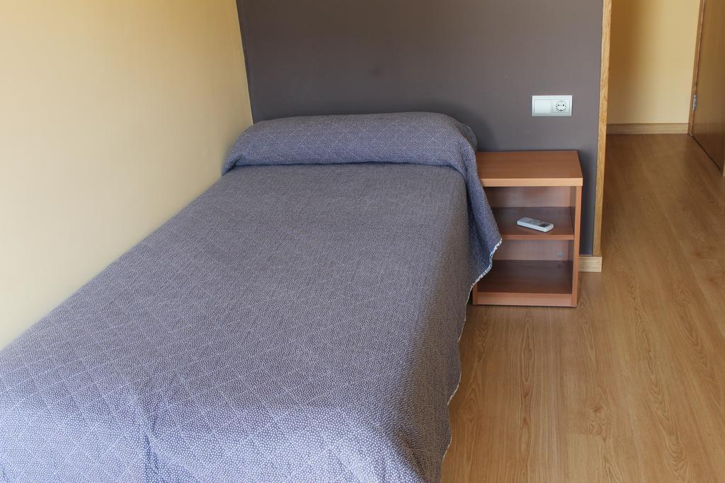 Hostal Cal Siles Ал-Прат-да-Любрагат Екстер'єр фото
