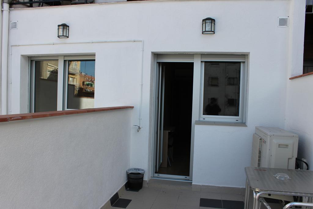 Hostal Cal Siles Ал-Прат-да-Любрагат Екстер'єр фото