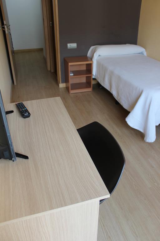Hostal Cal Siles Ал-Прат-да-Любрагат Екстер'єр фото