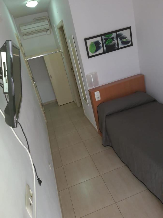 Hostal Cal Siles Ал-Прат-да-Любрагат Екстер'єр фото