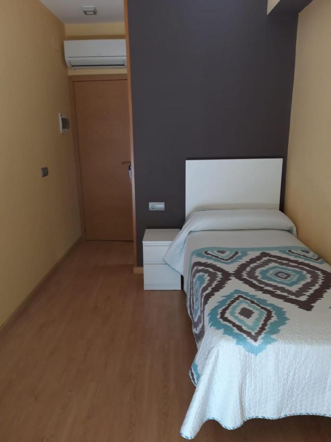 Hostal Cal Siles Ал-Прат-да-Любрагат Екстер'єр фото